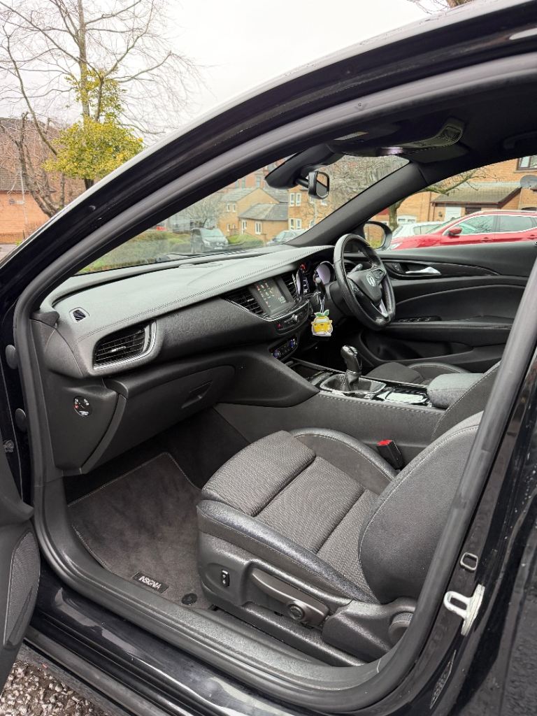 Vauxhall, INSIGNIA, Hatchback, 2019, Manual, 1490 (cc), 5 doors