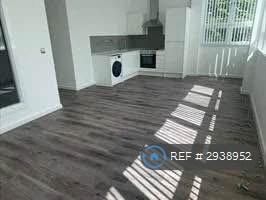 1 bedroom flat in Bankfield Road, Liverpool, L13 (1 bed) (#2938952)