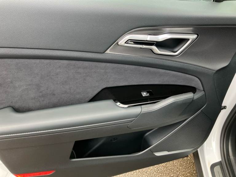 2025 Kia Sportage 1.6T GDi 207 HEV GT-Line 5dr Auto SUV PETROL/ELECTRIC Automatic