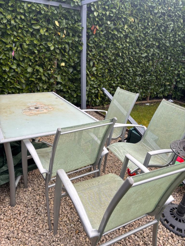Free garden set
