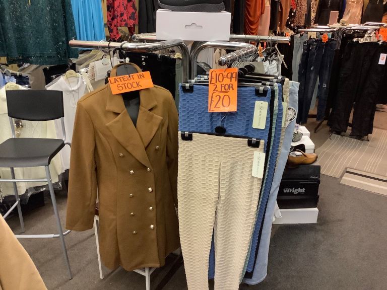 ✅ SHOP FITTINGS SHOES CLOTHES HOOKS SHELVES RACKS BRACKETS MANNEQUINS 