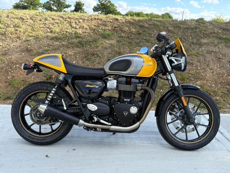 Triumph Street Cup 900 Euro 4