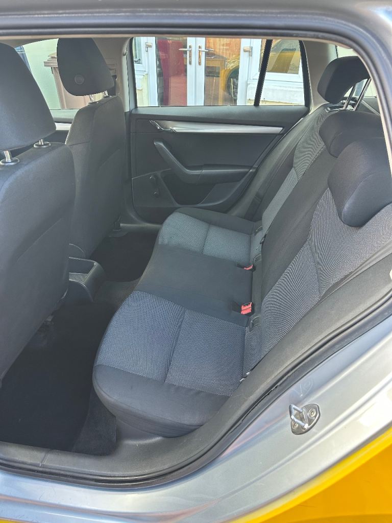 Skoda, OCTAVIA, Estate, 2014, Manual, 1598 (cc), 5 doors