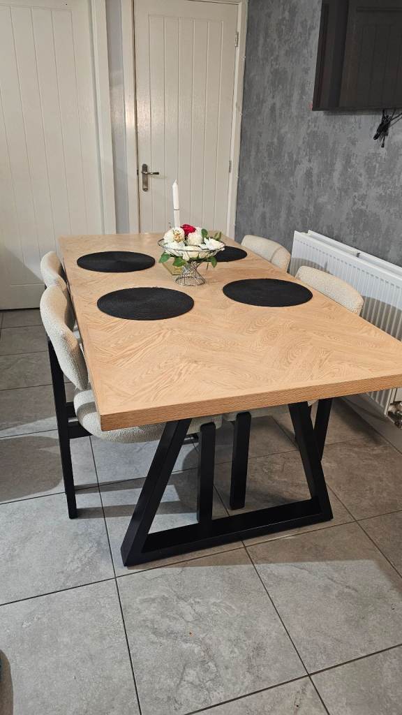 image for Olivia dinning table 