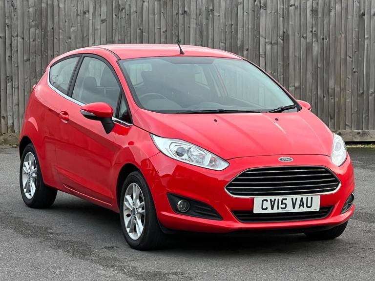 2015 Ford Fiesta Zetec FULL SERVICE 1 owner