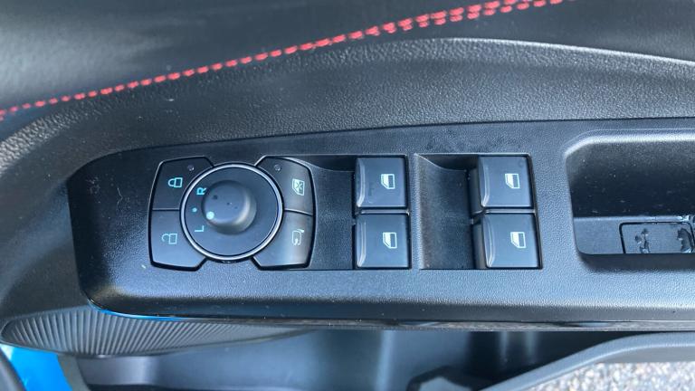 2025 Ford Puma 1.0 EcoBoost Hybrid mHEV ST 5dr DCT Petrol Hatchback Hatchback Petrol Automatic