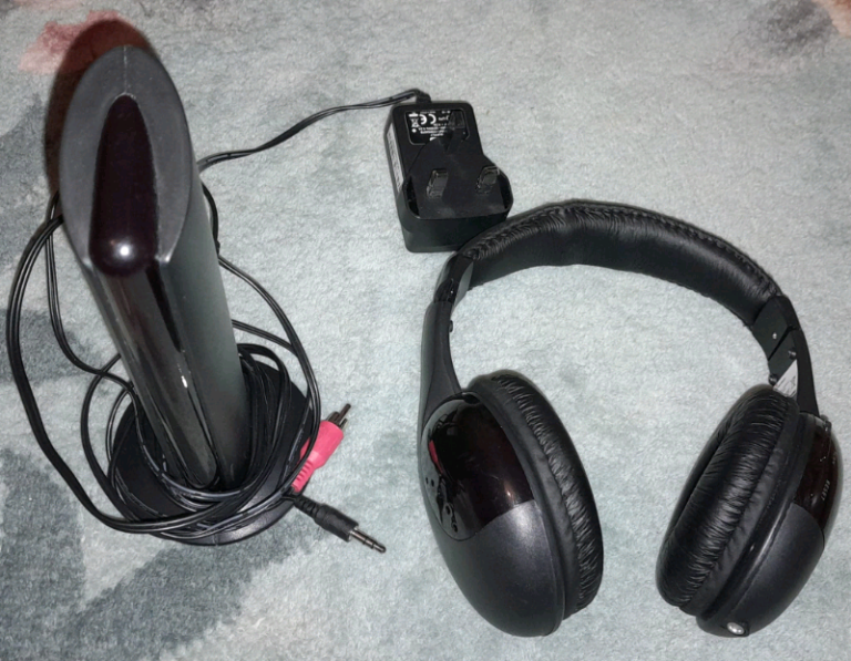 Wireless earphones 