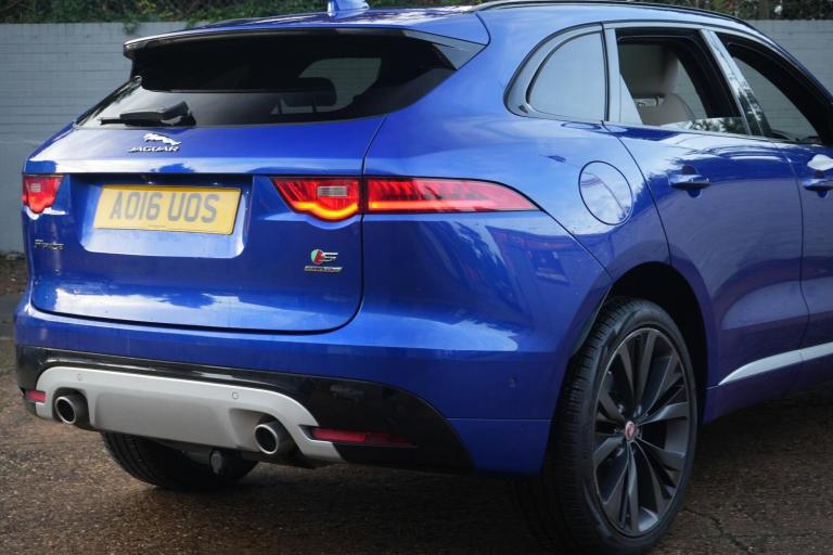 2016 Jaguar F-Pace 3.0d V6 1st Edition 5dr Auto AWD ESTATE DIESEL Automatic