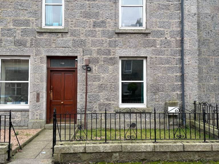 Property for Let on Summerfield Terrace