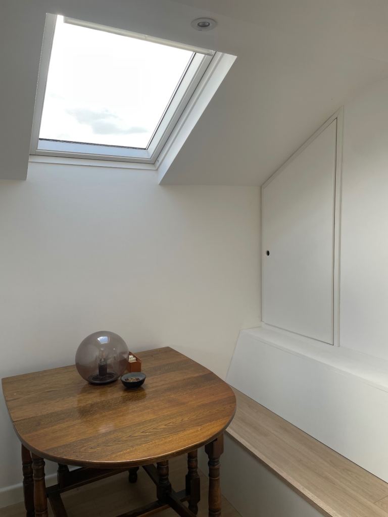 1 FURNISHED DOUBLE ROOM IN WHALLEY RANGE 2 ROOM FLAT