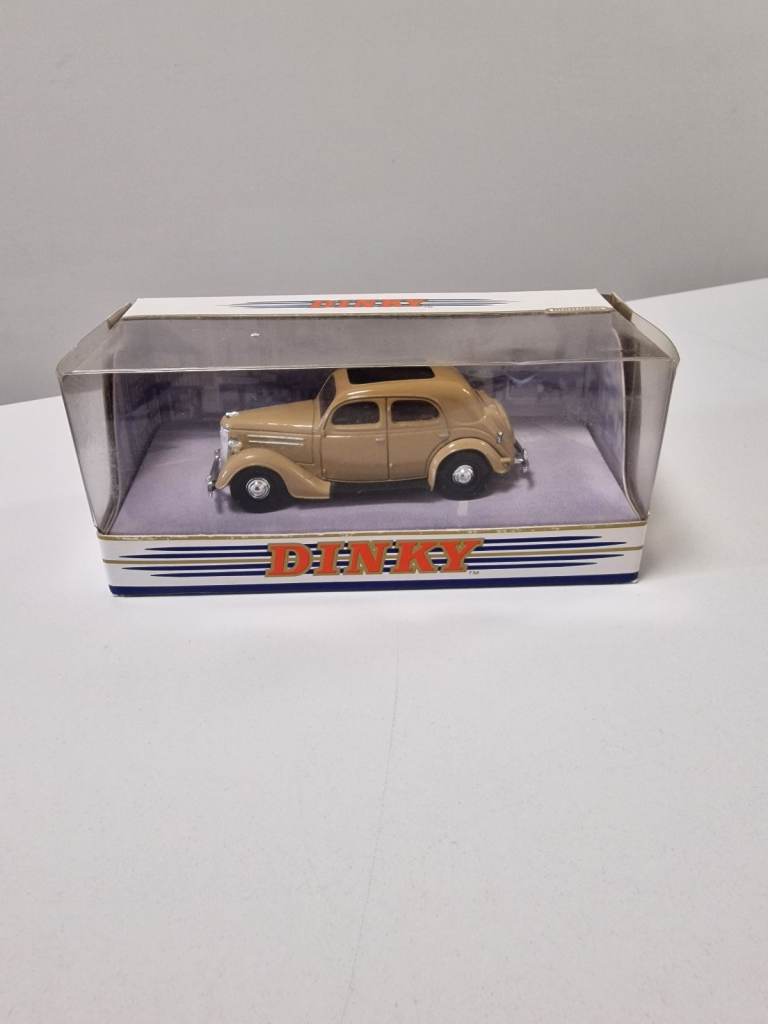 DINKY Collection Matchbox 1/43 Scale DY5-C 1950 Ford V8 Pilot Model Car