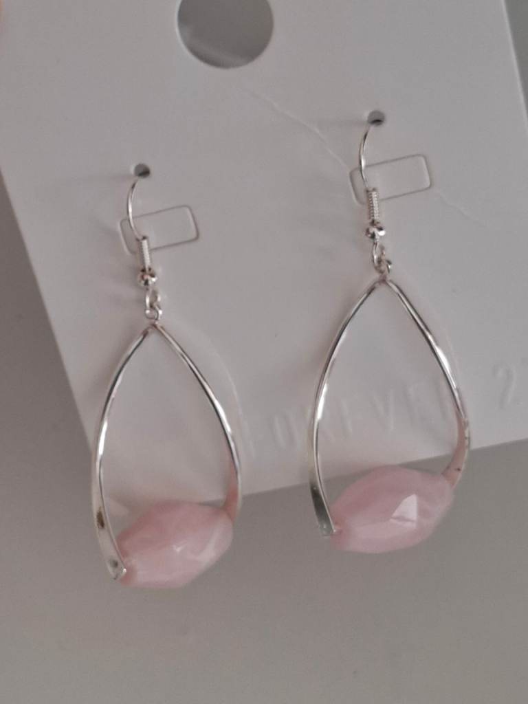 (New) Earrings - sliver and pink 