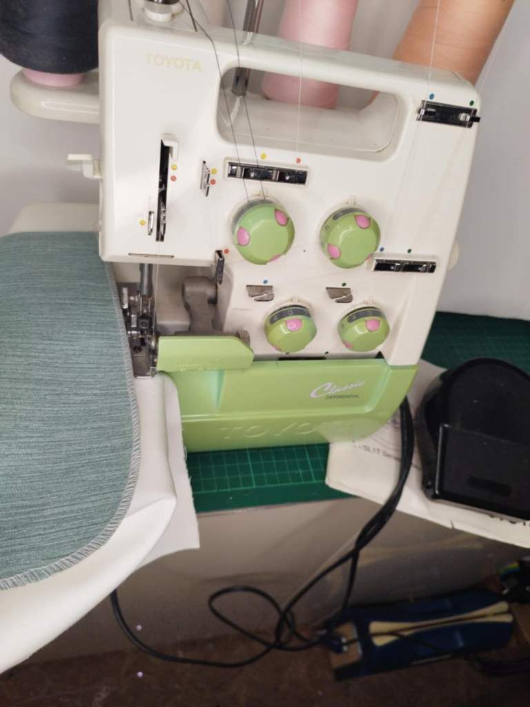 Toyota overlocker sewing machine