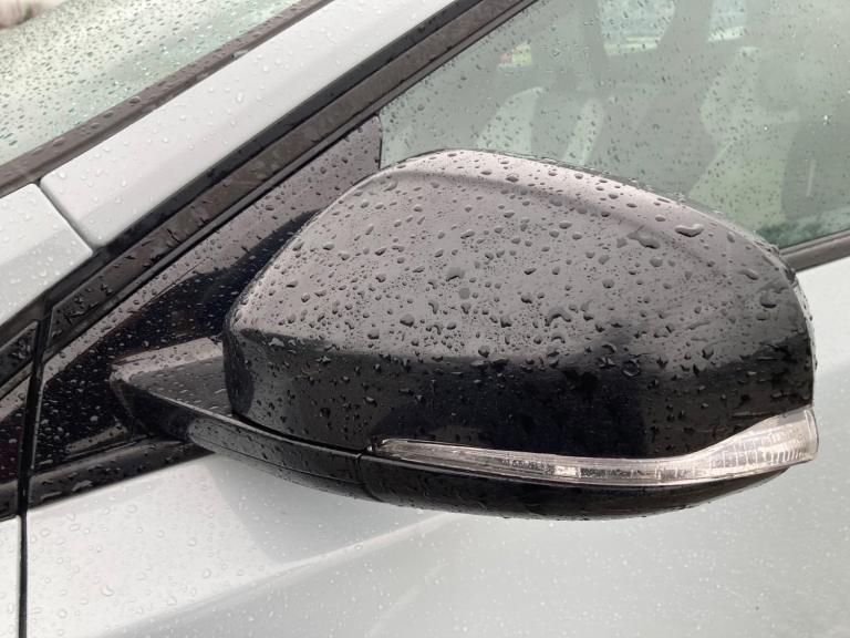 2015 Volvo V40 D2 [120] Cross Country Lux 5dr Geartronic HATCHBACK DIESEL Automatic