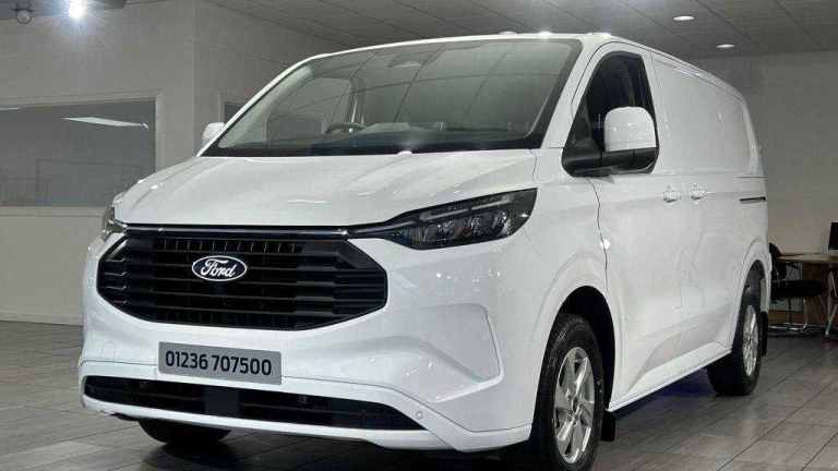  Ford Transit Custom 2.5 PHEV 232ps H1 Van Limited Auto Van Plug-In Hy Automatic