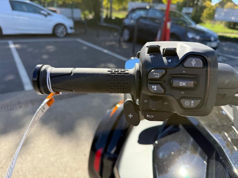 2025 Can-Am Spyder F3s 6 speed semi auto trike 