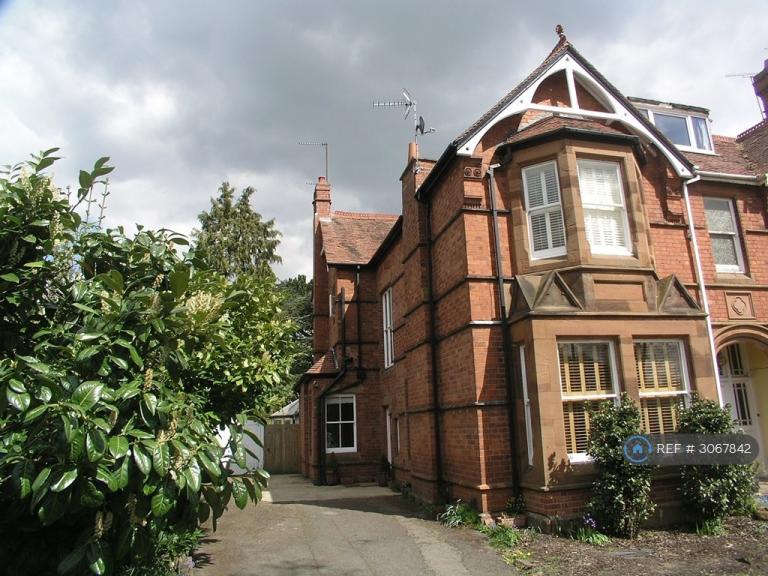 1 bedroom in Priory Road, Kenilworth, CV8 (#3067842)