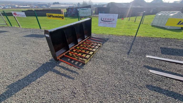 Tractor front loader 6ft dung muck fork Chilton brackets 