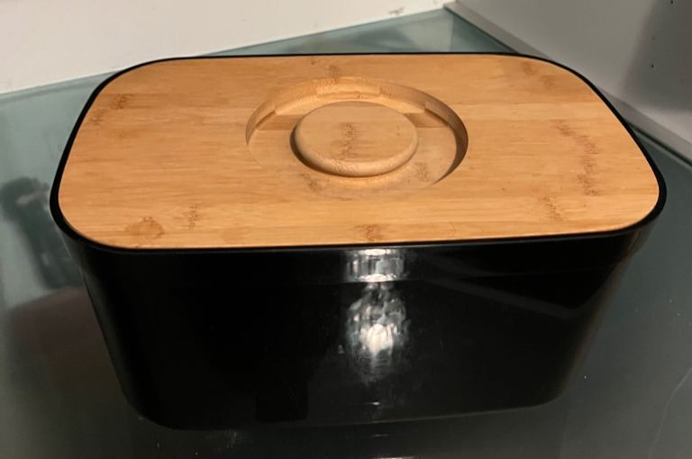 Joseph Joseph Bread bin 