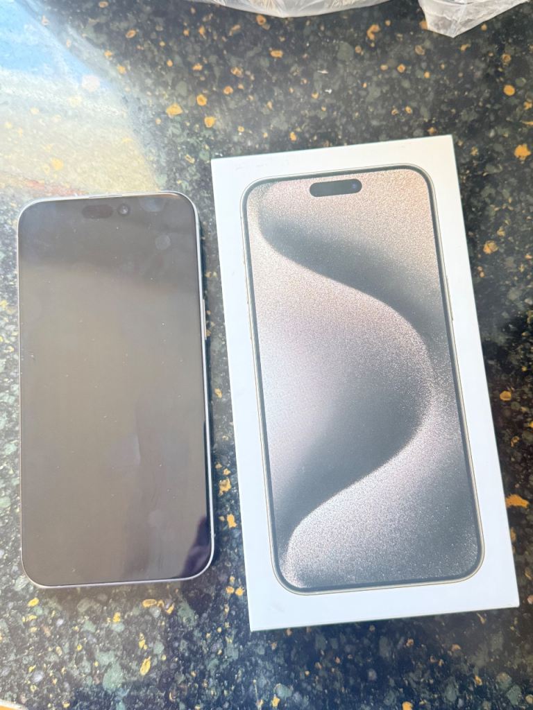 iPhone 15 Pro Max Silver – As Good As New