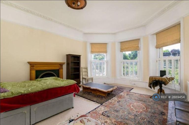1 bedroom in Upper Maisonette, Bristol, BS6 (#2889454)