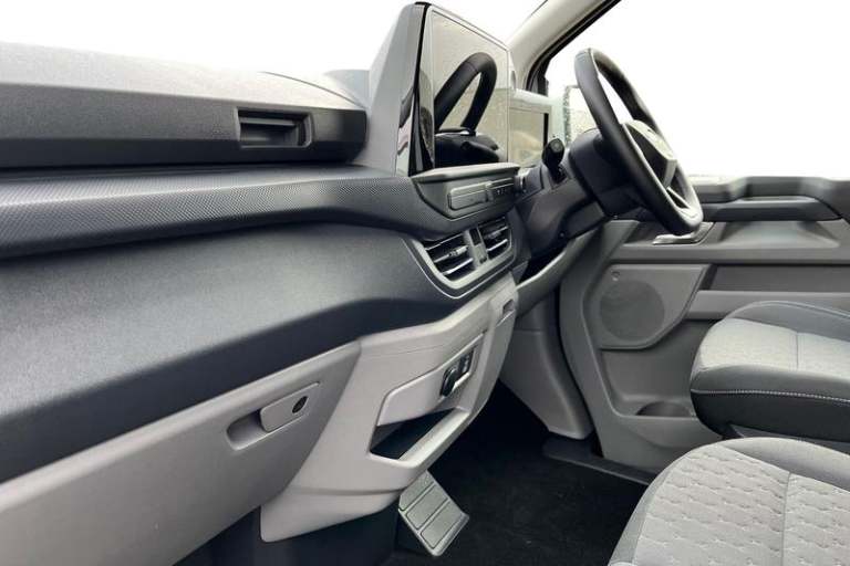 2025 Ford Transit Custom 2.5 PHEV 232ps H1 Double Cab Van Limited Auto PANEL VAN PETROL/ELECTRIC ...