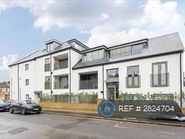 1 bedroom flat in Cowdrey Road, London, SW19 (1 bed) (#2824704)
