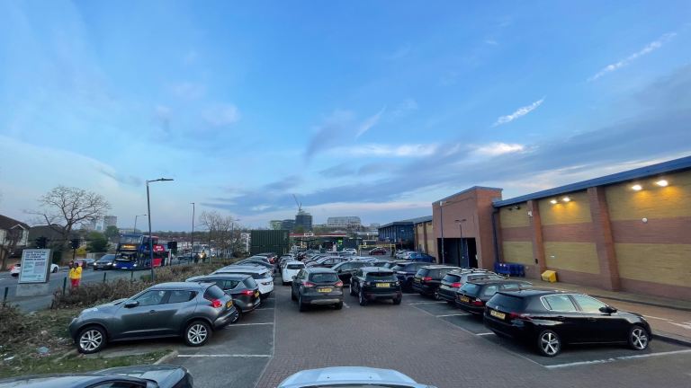 Yard for Rent – Perfect for Vehicle Storage, Sales, or Car Hire Operations