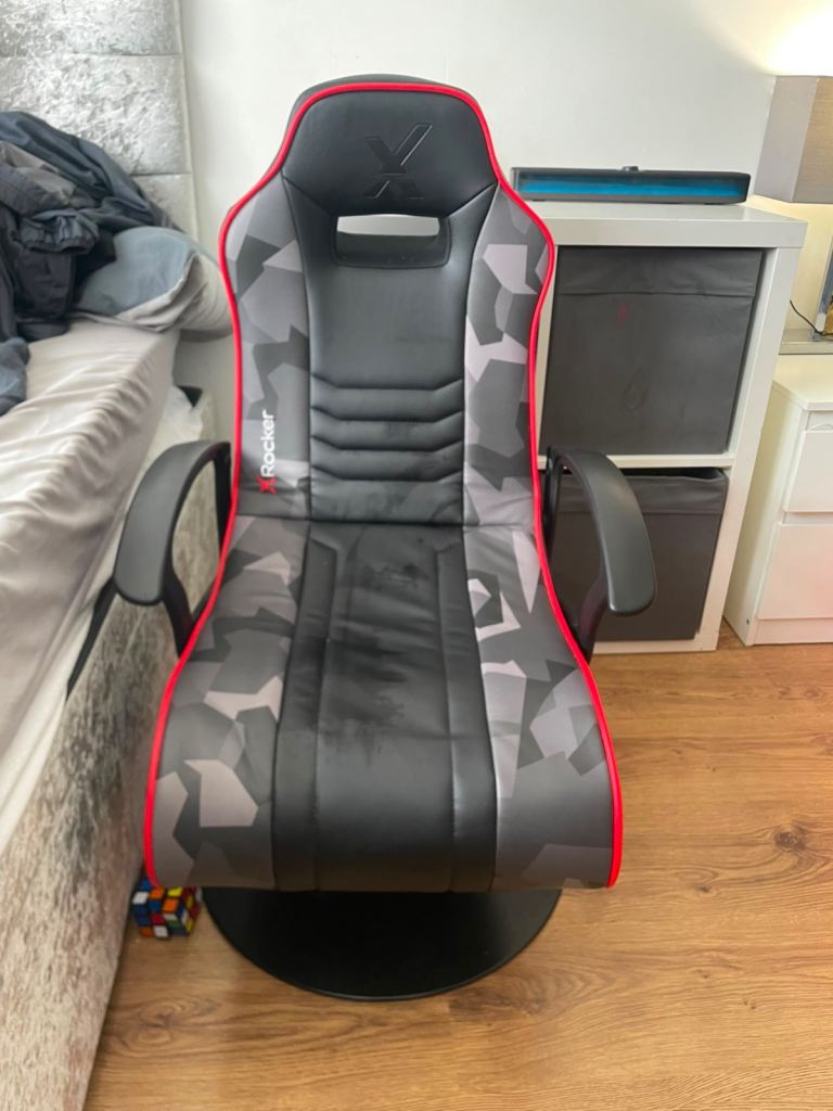 X Rocker Gaming Chair – Grey Camo with Red Trim, Good Condition