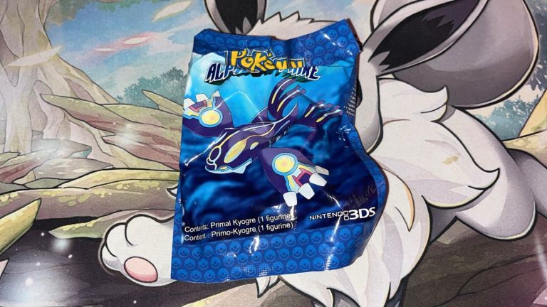 Kyogre Figure Preorder Bonus for Alpha Sapphire Pokemon Game