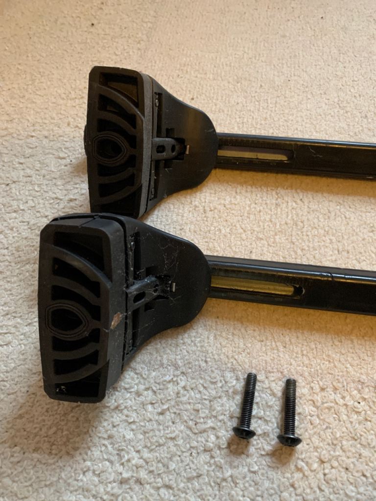 Thule Roof Bars/Foot Pack and Fittings