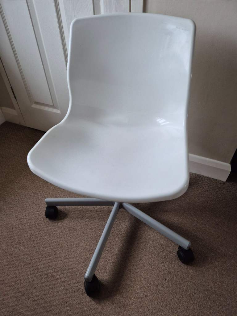Ikea Snille shaped swivel chair on casters