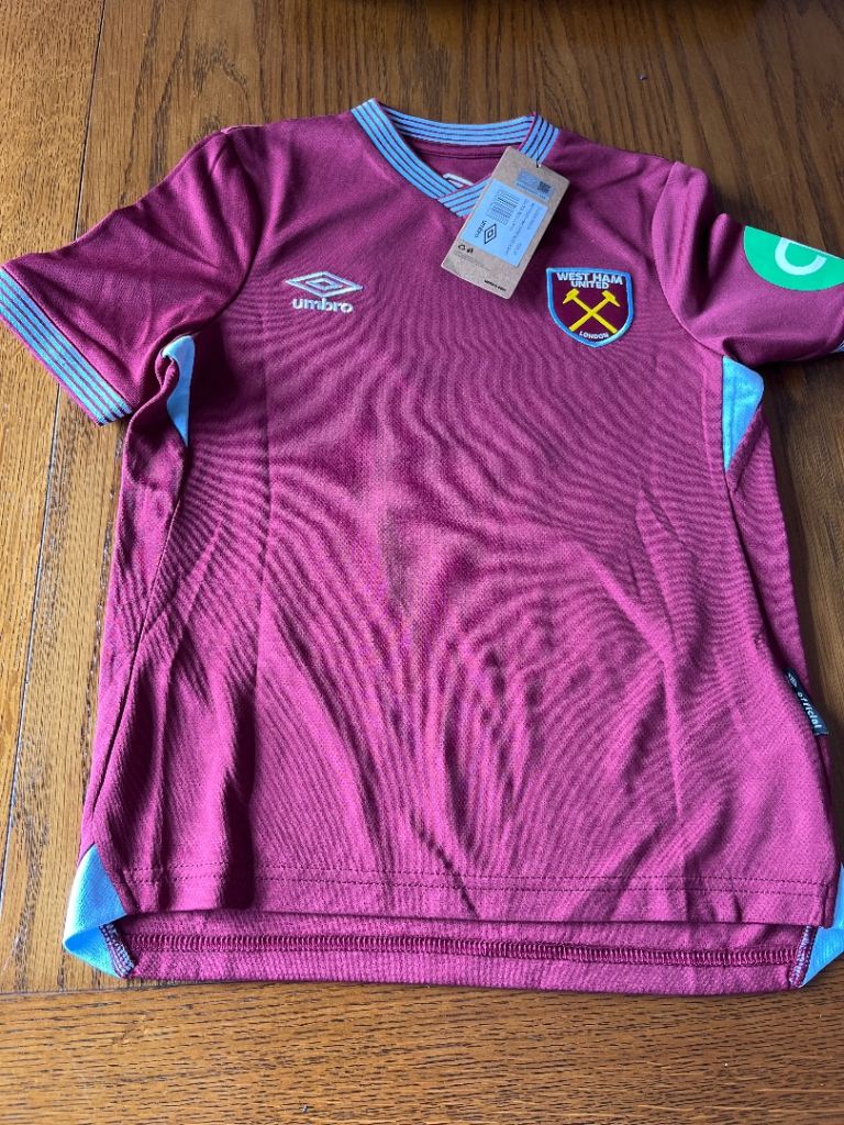 West Ham home short sleeve shirt and shorts set. Size JS 