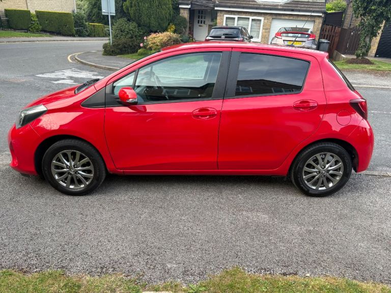 Toyota, YARIS, Hatchback, 2017, Manual, 1329 (cc), 5 doors