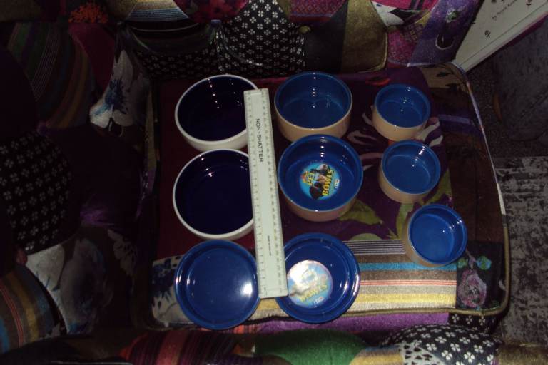 9 Ceramic pet bowls / dishes