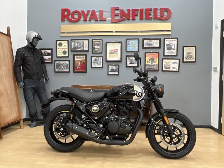 ROYAL ENFIELD HUNTER 350 REBEL