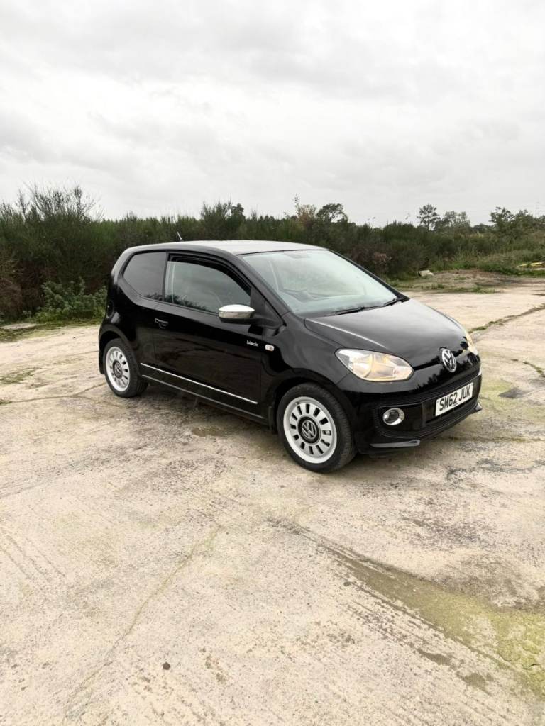 Volkswagen, UP, Hatchback, 2012, Manual, 999 (cc), 3 doors
