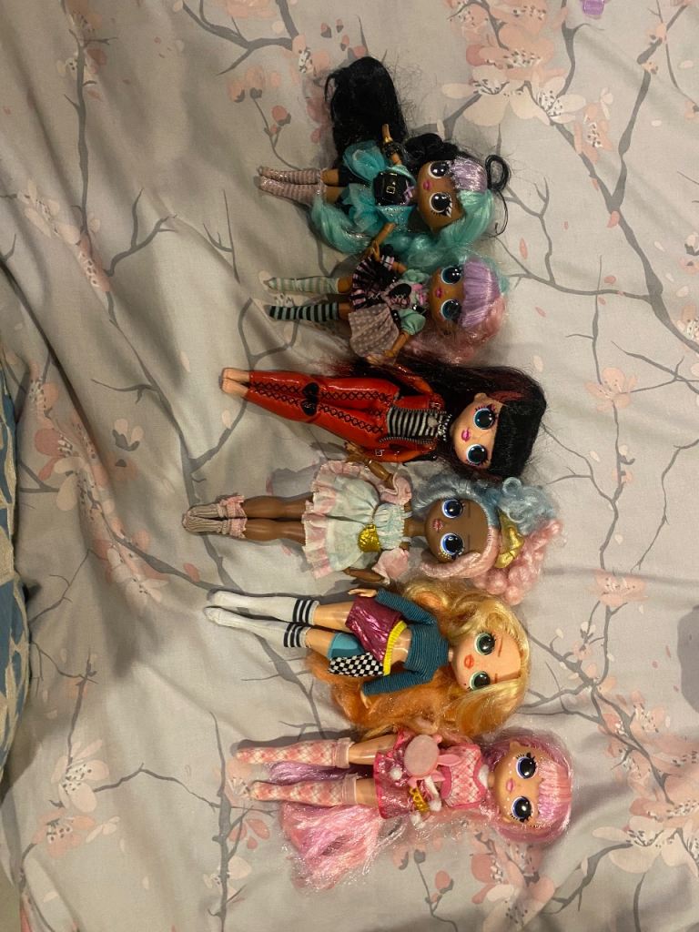 Big Bundle of OMG and tween Dolls and Accessories