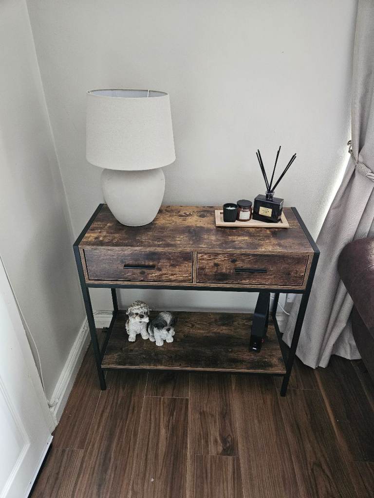 Console table & side tables 