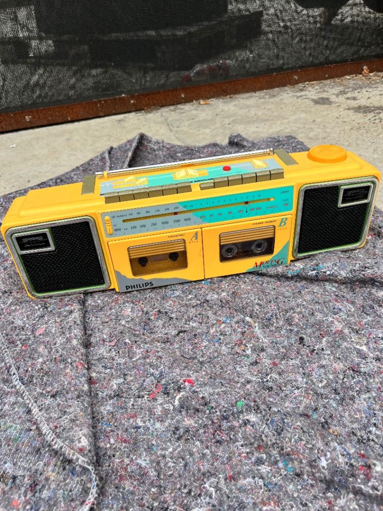 Philips D8086/05S Vintage Yellow Boombox - Good Condition