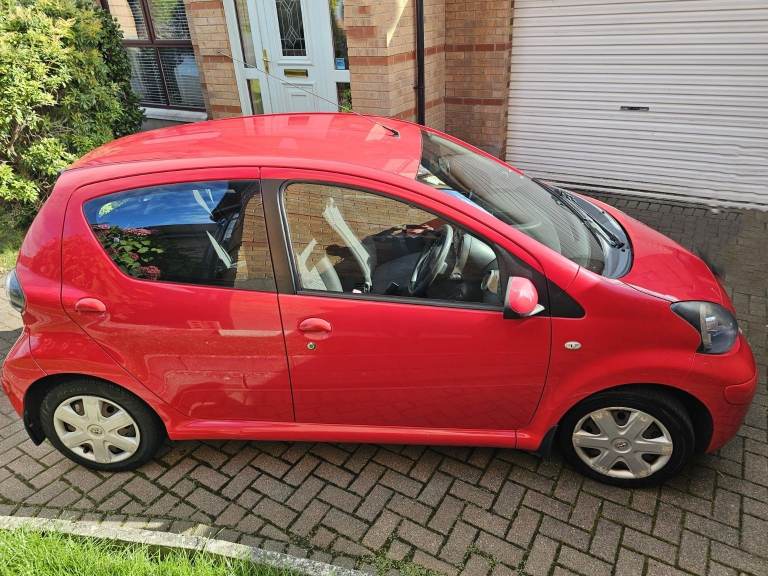 Toyota, AYGO, Hatchback, 2009, Manual, 998 (cc), 5 doors