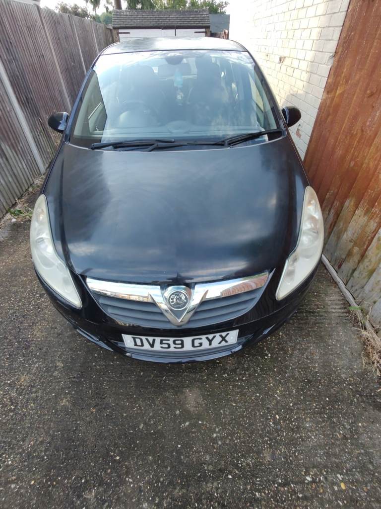 Vauxhall CORSA 1.4 petrol manual 2009 in Black-Cheep runner!!