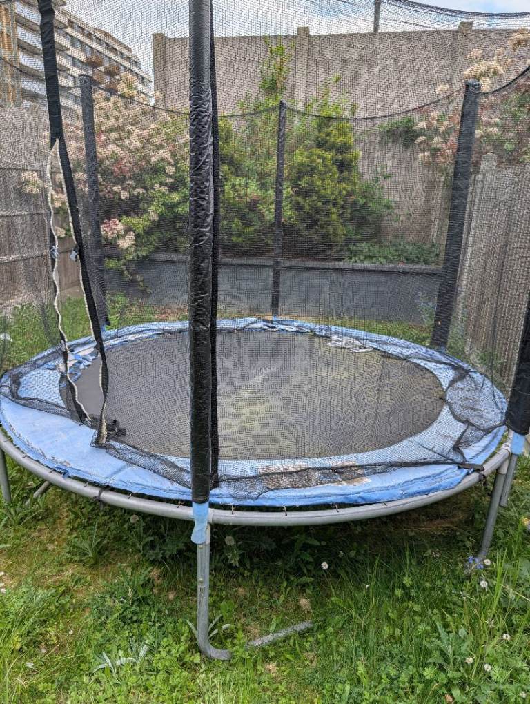 [Free] 8ft Trampoline. Fully Functional. Heavily used [collection only no delivery]