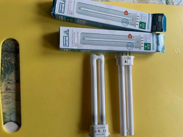 CLSE9SCW 9 watt fluorescent tubes