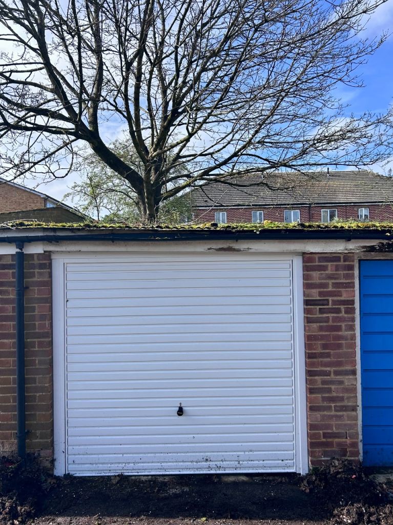 Garage in Redhill/ Merstham 