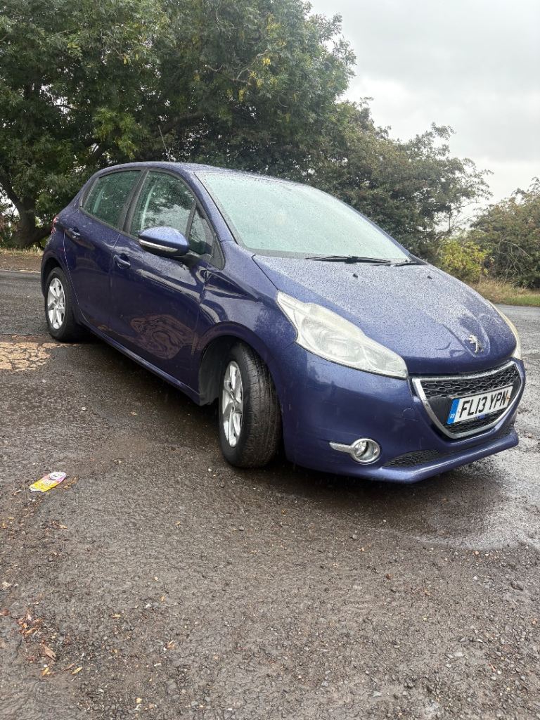 Peugeot, 208, Hatchback, 2013, Manual, 1199 (cc), 5 doors