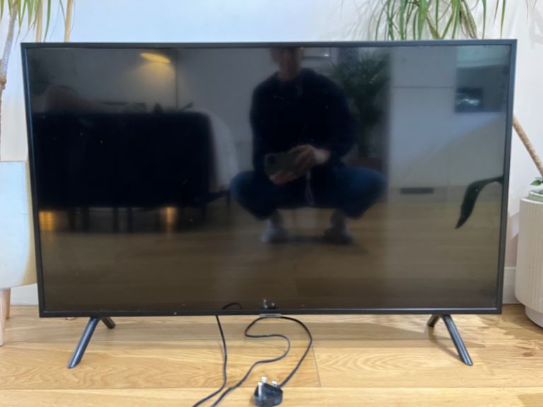 Samsung UE43RU7100K 43” 4K UHD Smart TV + Remote Fully Working