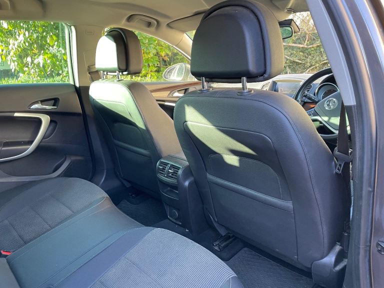 Vauxhall, INSIGNIA, Estate, 2011, Other, 1956 (cc), 5 doors