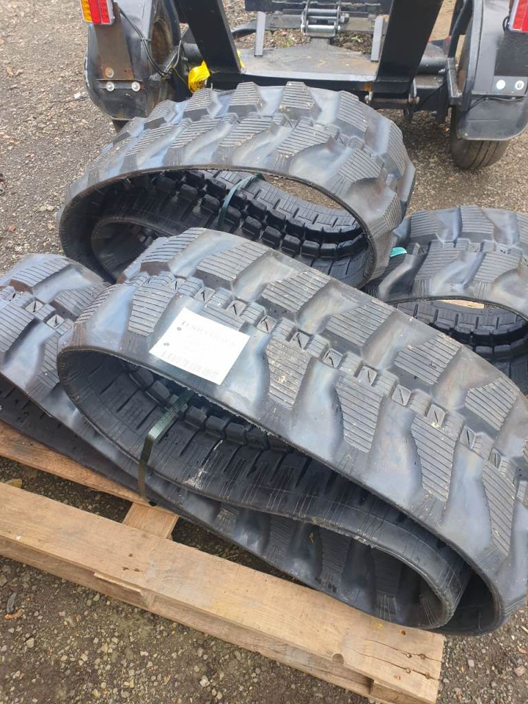 Mini digger tracks