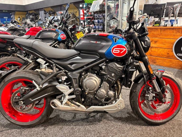 2025 Triumph Trident 660 Triple Tribute